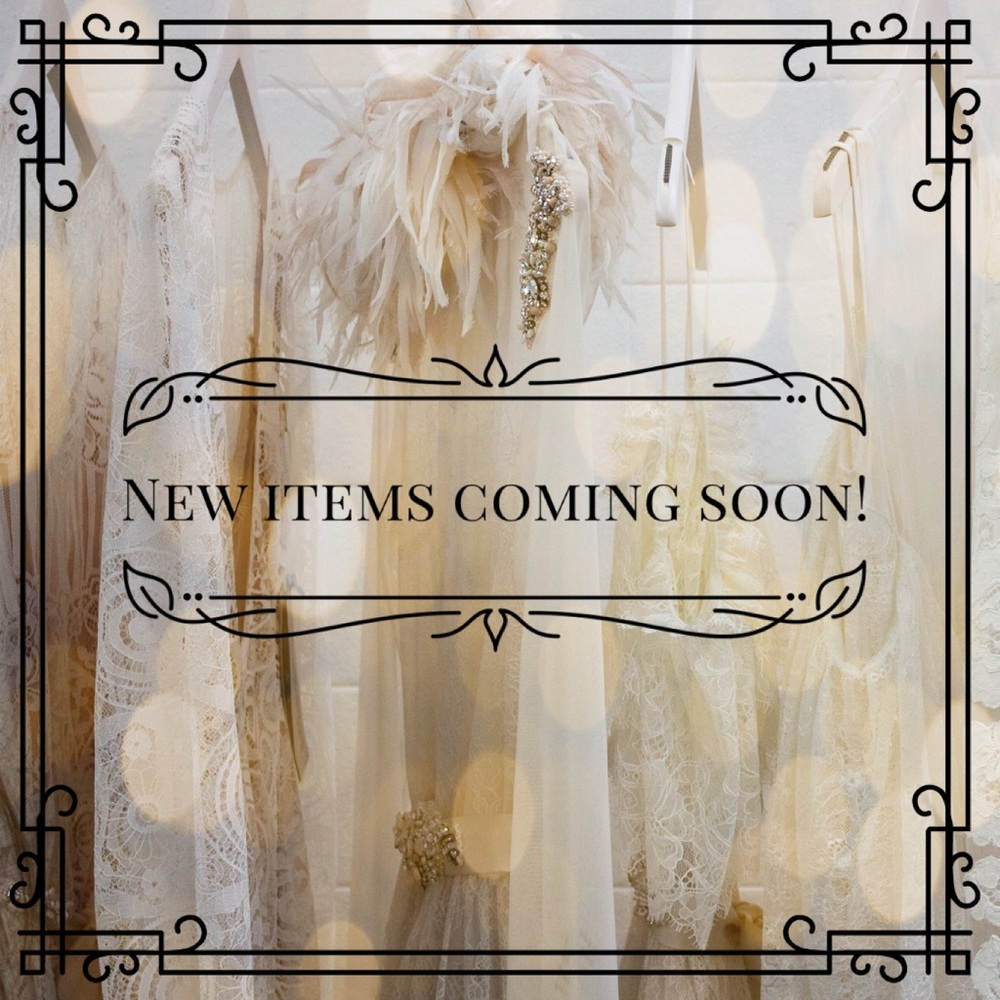 I WILL BE ADDING NEW ITEMS TO MY CLOSET SOON! 🤩